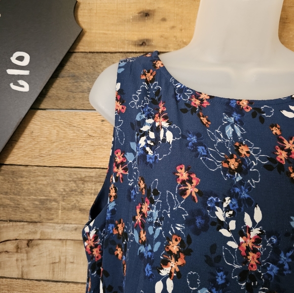 C & E women's floral sleeveless boho style dress size medium - Picture 3 of 11